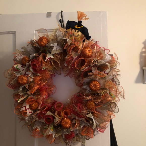 Wreath Ribbon and Mesh Fall - Picture 1 of 2